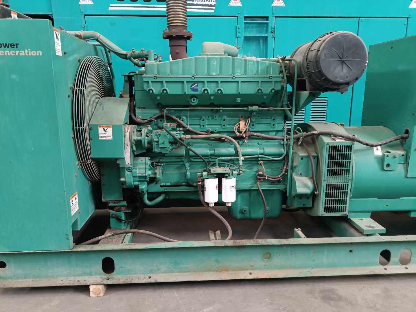 玉龙过载会对 600kW 柴油发电机组造成哪些损害?